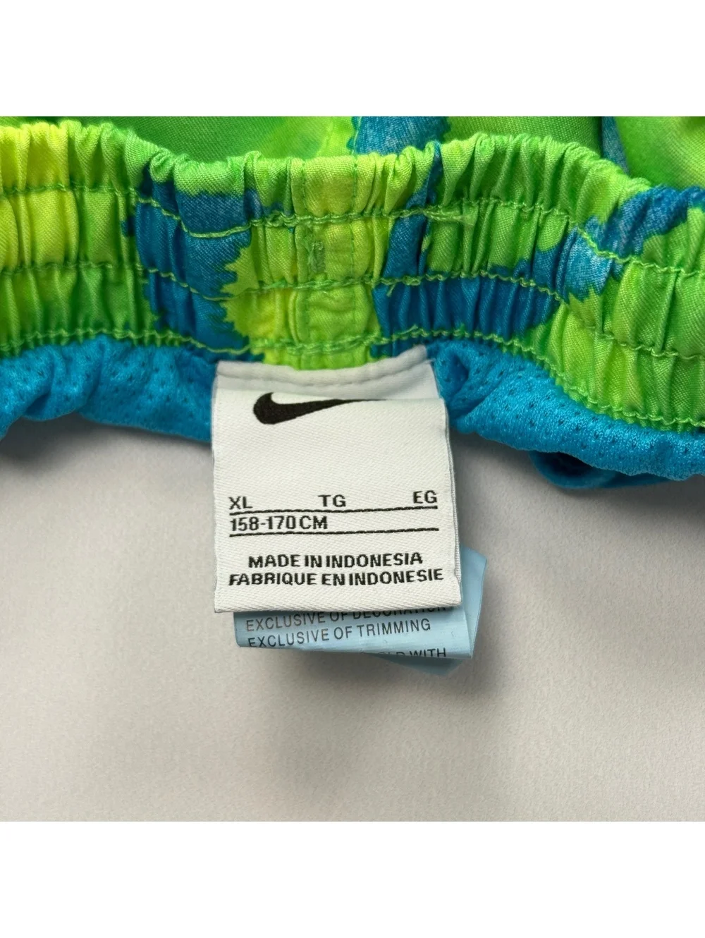 Nike Cargo Shorts Green Blue Swoosh Pockets Swim Trunks - Boys XL